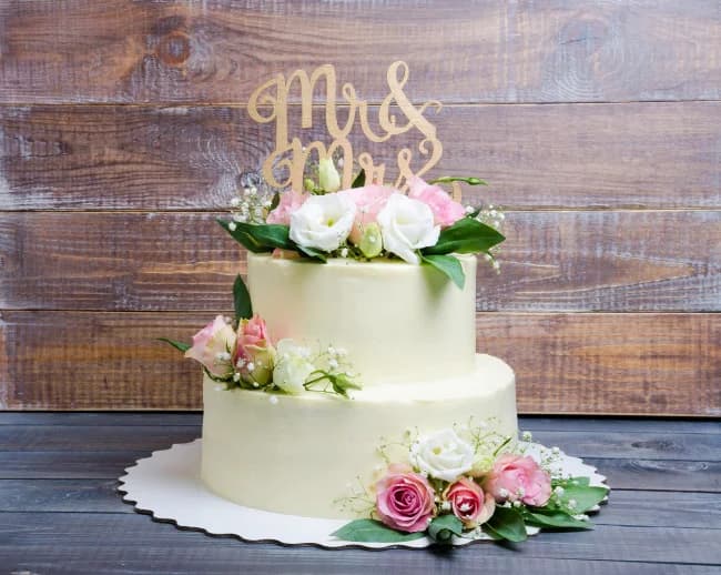 4 Wedding Cake Toppers You Need to See